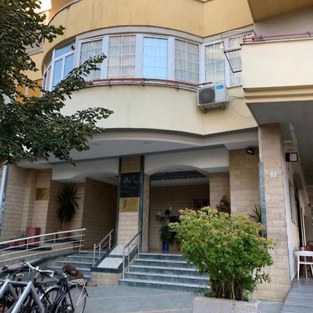 Urban Charm Studio With Balcony Tirana Exteriér fotografie